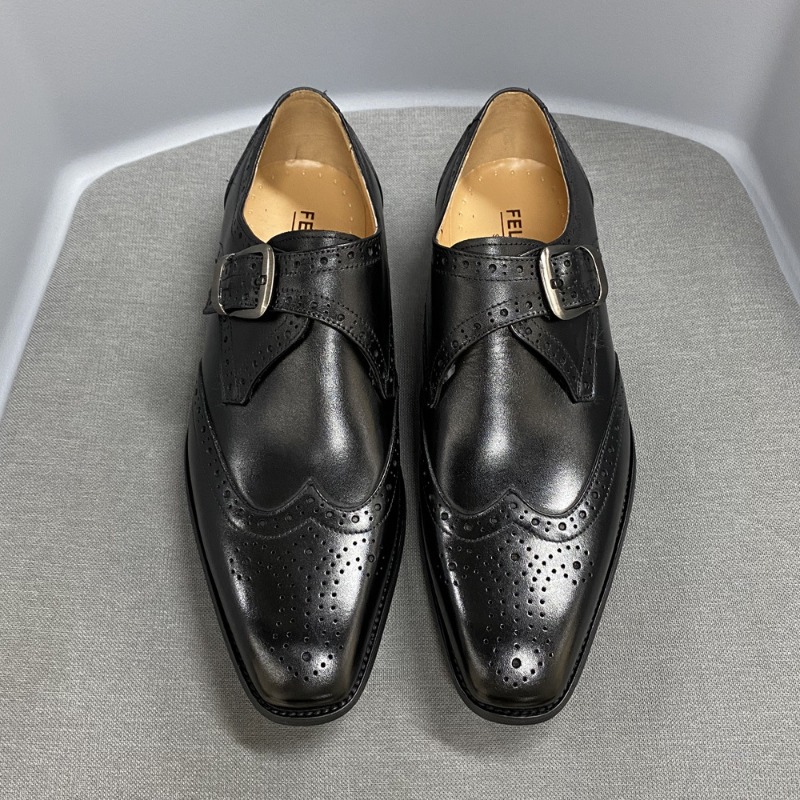 Men's Casual Shoes Carving Lea - огляд і ціна Men Formal Wear Design