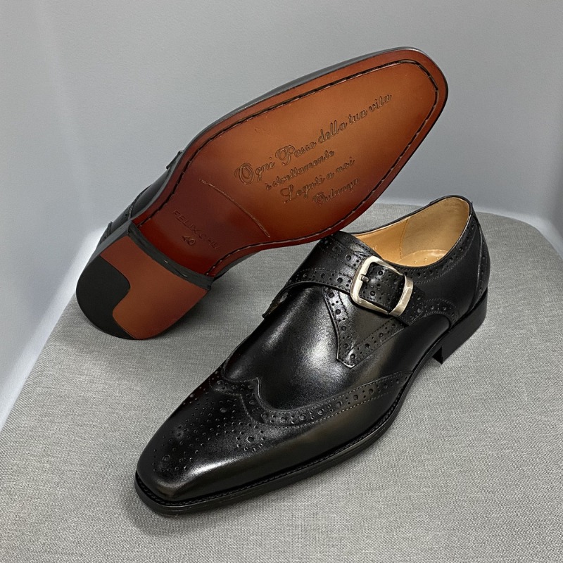 Men's Casual Shoes Carving Lea - огляд і ціна Men Formal Wear Design